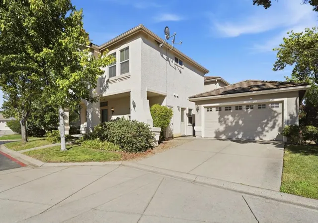 Photo 3 of Single family home for sale at 646 Fulstow Ct, Folsom, CA 95630 | MLS# ML82052498 | Listing updated on 2026-10-05