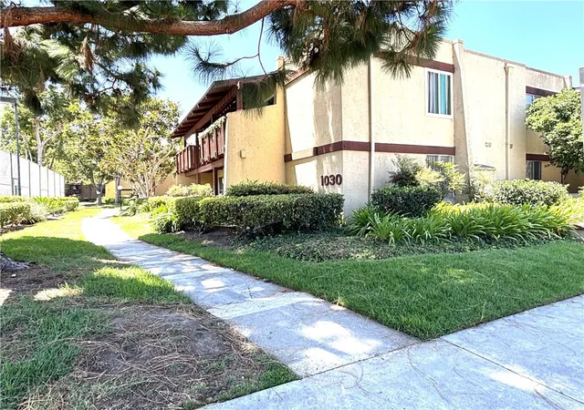 Photo 1 of Condo for sale at 1030 W Macarthur Blvd #38, Santa Ana, CA 92707 | MLS# PW26163663 | Listing updated on 2026-09-30