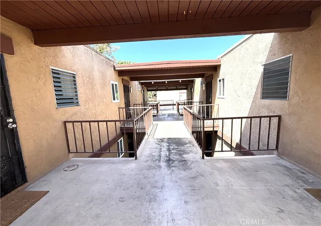Listing Photo 4 - Condo for sale in building located at 1030 W Macarthur Blvd, Santa Ana, CA 92707 - Unit #38