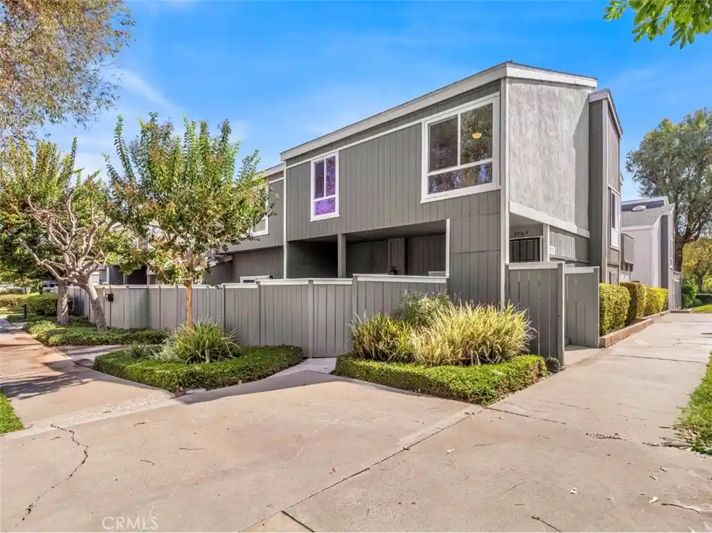 Photo 1 of Townhouse for sale at 2710 W Segerstrom Ave #F, Santa Ana, CA 92704 | MLS# PW26165456 | Listing updated on 2026-10-28