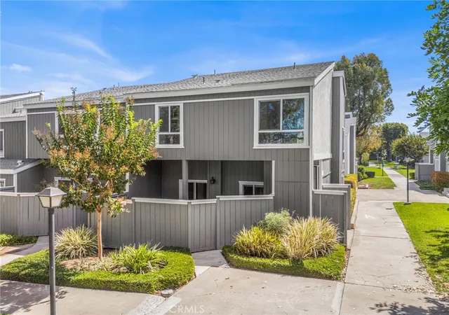 Photo 2 of Townhouse for sale at 2710 W Segerstrom Ave #F, Santa Ana, CA 92704 | MLS# PW26165456 | Listing updated on 2026-10-10