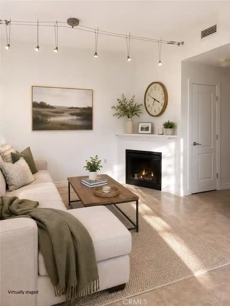 Photo 1 of Condo for sale at 300 W Beech St #10, San Diego, CA 92101 | MLS# TR26166112 | Listing updated on 2026-08-17