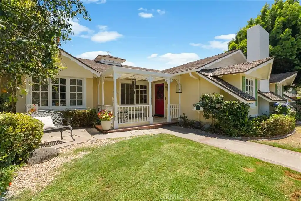 Photo 1 of Single family home for sale at 3052 Bostonian, Los Alamitos, CA 90720 | MLS# PW26162898 | Listing updated on 2026-10-22