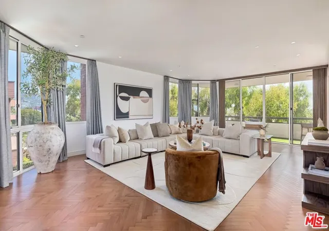 Condo for sale at 300 N Swall Dr #452, Beverly Hills, CA 90211 | MLS# 26866253