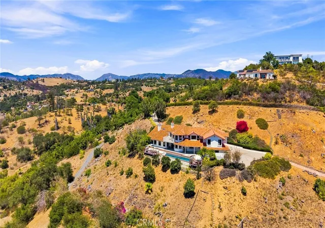 Photo 3 of Single family home for sale at 2323 Wilt, Fallbrook, CA 92028 | MLS# OC26167140 | Listing updated on 2026-10-02