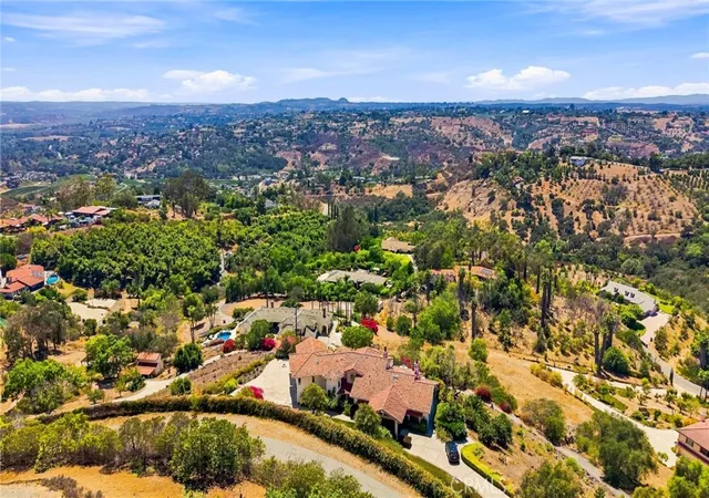 Photo 3 of Single family home for sale at 2323 Wilt, Fallbrook, CA 92028 | MLS# OC26167140 | Listing updated on 2026-10-02