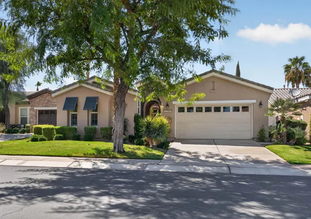 Photo 2 of Single family home for sale at 60419 Honeysuckle St, La Quinta, CA 92253 | MLS# 219150902DA | Listing updated on 2026-09-28