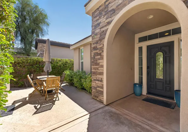 Photo 3 of Single family home for sale at 60419 Honeysuckle St, La Quinta, CA 92253 | MLS# 219150902DA | Listing updated on 2026-09-28