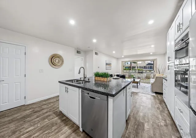 Listing Photo 1 - Condo for sale in building located at 3450 2Nd Ave, San Diego, CA 92103 - Unit #14
