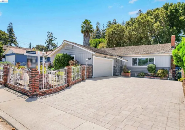 3rd image of 1771 Germaine Ct, Hayward, CA 94541 | MLS# 41143491