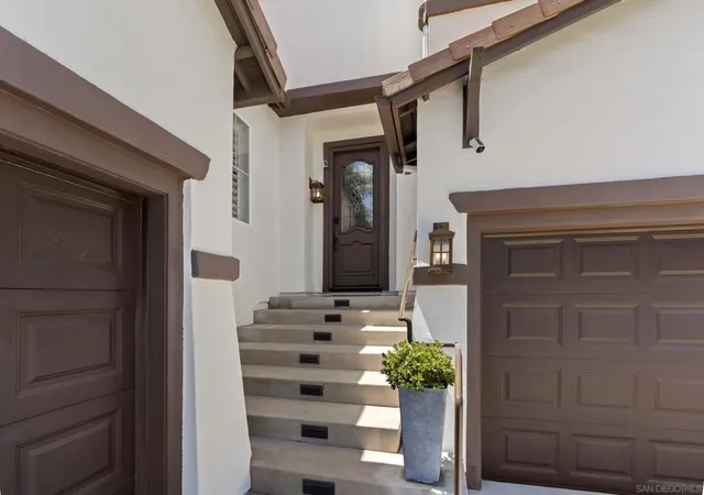 Photo 2 of Sale Pending at 4058 Lago Di Grata Cir, San Diego, CA 92130 | MLS# 260018744SD | Listing updated on 2026-09-30