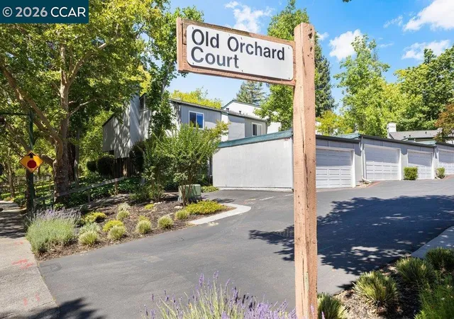 2nd image of 401 Old Orchard Ct, Danville, CA 94526 | MLS# 41143496