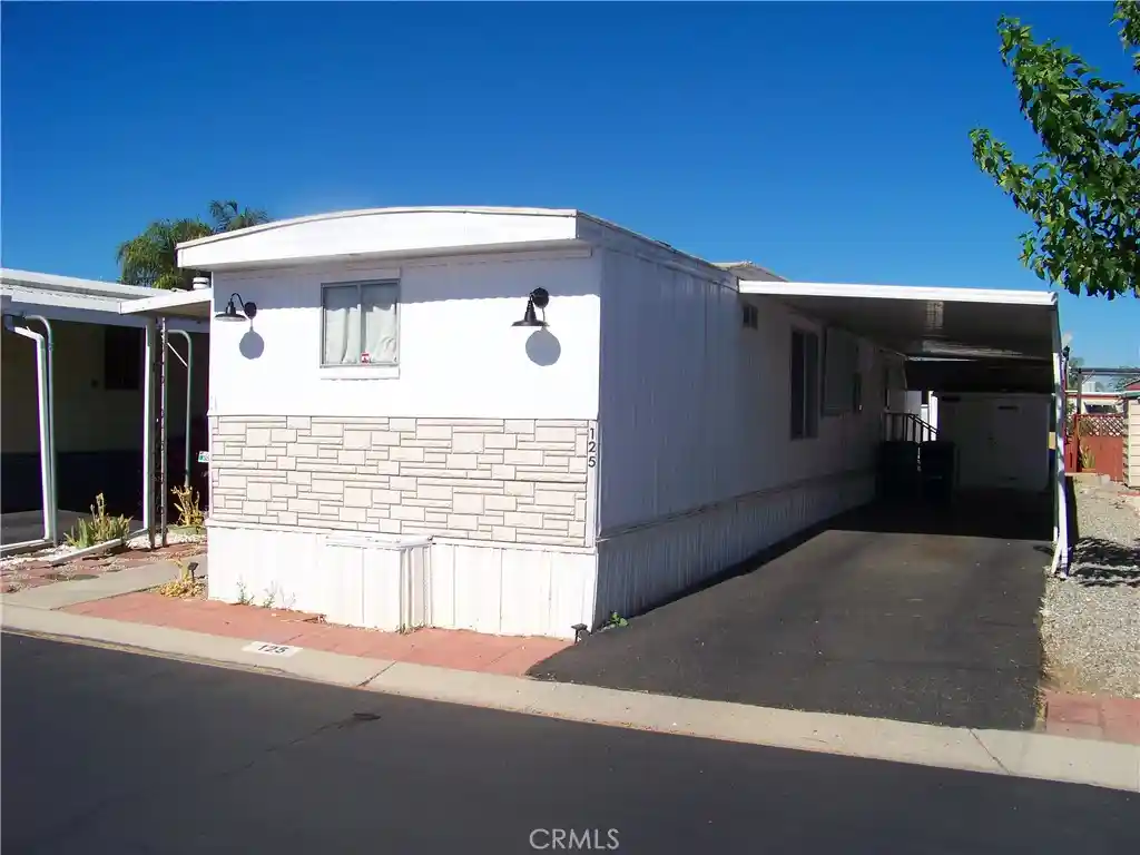 Photo 1 of Manufactured home for sale at 575 S Lyon #125, Hemet, CA 92543 | MLS# SW26165736 | Listing updated on 2026-10-21