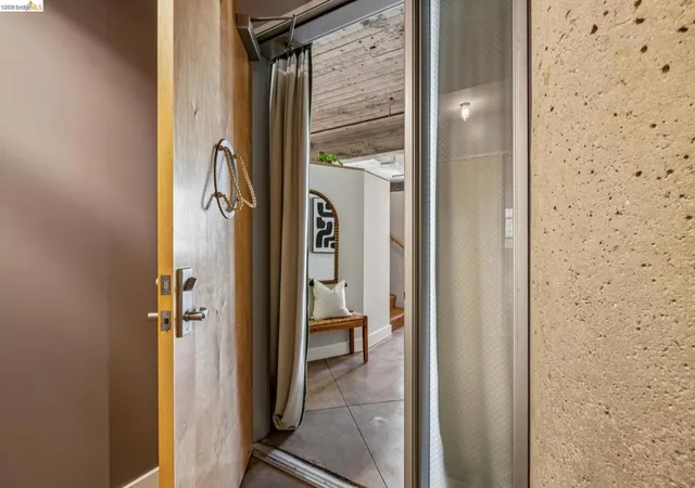 3rd image of 201 4Th St #302, Oakland, CA 94607 | MLS# 41143497