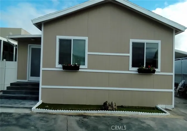 1st image of 8901 Eton Ave #11, Canoga Park, CA 91304 | MLS# SR26167387
