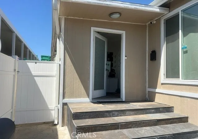 2nd image of 8901 Eton Ave #11, Canoga Park, CA 91304 | MLS# SR26167387
