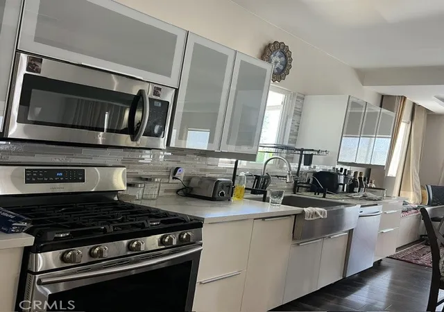4th image of 8901 Eton Ave #11, Canoga Park, CA 91304 | MLS# SR26167387