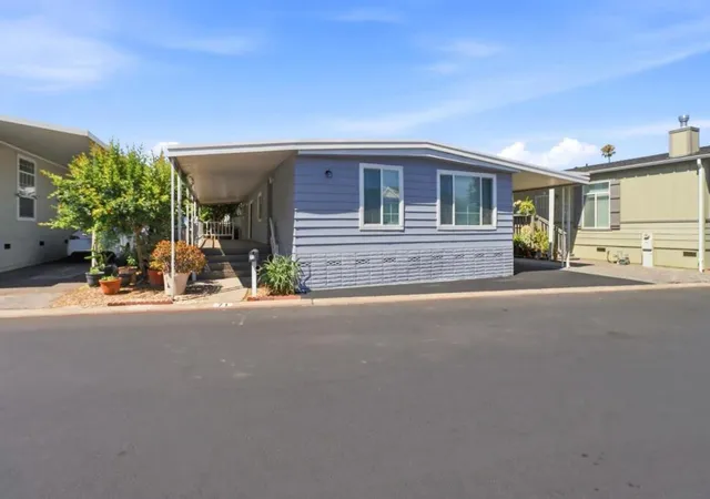 3rd image of 1520 E Capitol Expy #71, San Jose, CA 95121 | MLS# ML82056184