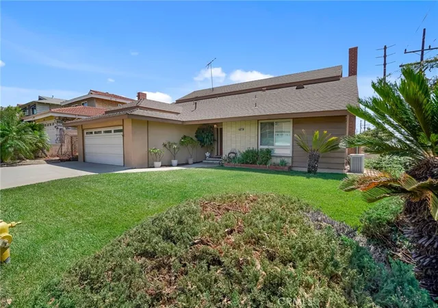 Photo 2 of Single family home for sale at 700 N 7th Street, Montebello, CA 90640 | MLS# DW26157218 | Listing updated on 2026-10-11