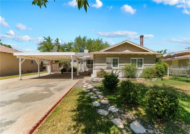 Photo 2 of Single family home for sale at 44449 Loneoak, Lancaster, CA 93534 | MLS# SR26167321 | Listing updated on 2026-09-28