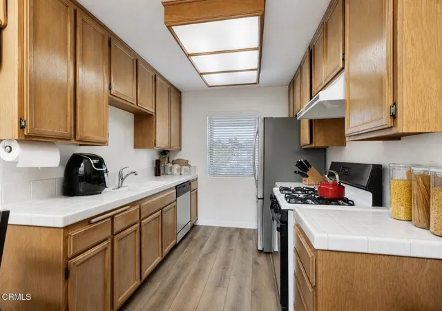 5th image of 5193 Columbus Pl, Oxnard, CA 93033 | MLS# V1-37926