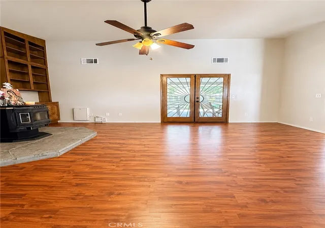 Photo 3 of Sale Pending at 14829 Navajo Rd, Apple Valley, CA 92307 | MLS# IG26165290 | Listing updated on 2026-10-11
