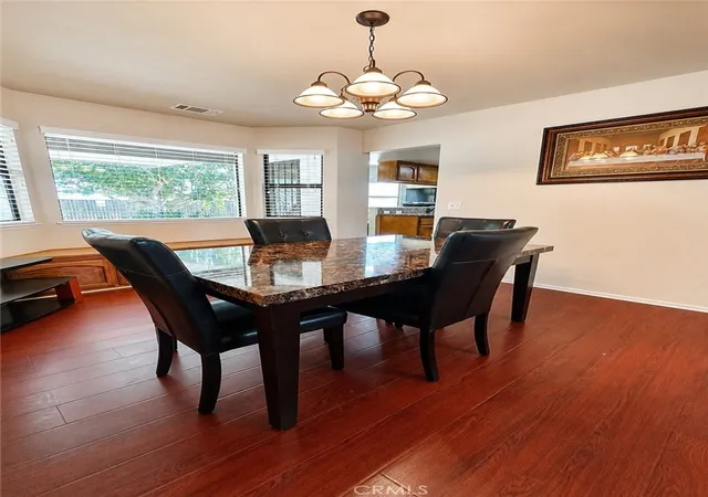 Photo 4 of Sale Pending at 14829 Navajo Rd, Apple Valley, CA 92307 | MLS# IG26165290 | Listing updated on 2026-10-11