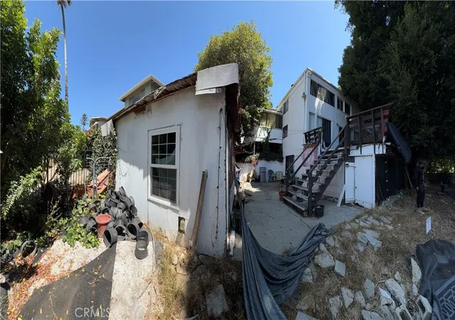 Photo 4 of Single family home for sale at 4258 Don Luis, Los Angeles, CA 90008 | MLS# IN26167453 | Listing updated on 2026-10-02