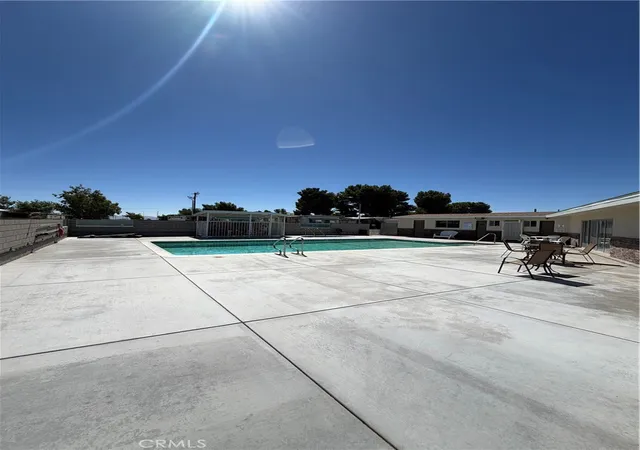 38th image of 14411 Palmdale Rd #6, Victorville, CA 92392 | MLS# HD26167513