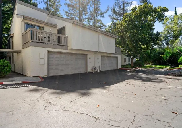 Photo 2 of Sale Pending at 19626 Vineyard Ln, Saratoga, CA 95070 | MLS# ML82056214 | Listing updated on 2026-10-07