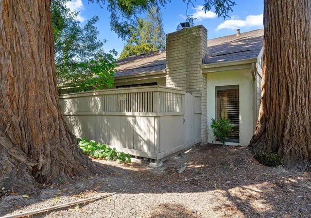 Photo 3 of Sale Pending at 19626 Vineyard Ln, Saratoga, CA 95070 | MLS# ML82056214 | Listing updated on 2026-10-07