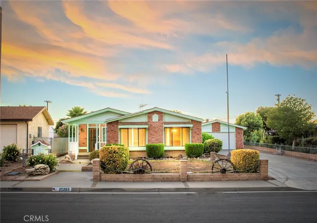 Photo 2 of Manufactured home for sale at 25203 W Posey Dr, Hemet, CA 92544 | MLS# SW26166441 | Listing updated on 2026-09-15
