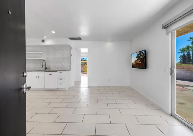 5th image of 1282 Sunflower Cir N, Palm Springs, CA 92262 | MLS# 219150917PS