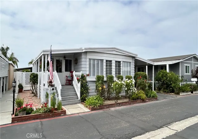 Photo 2 of Manufactured home for sale at 16444 Bolsa Chica #131, Huntington Beach, CA 92649 | MLS# OC26167585 | Listing updated on 2026-09-16