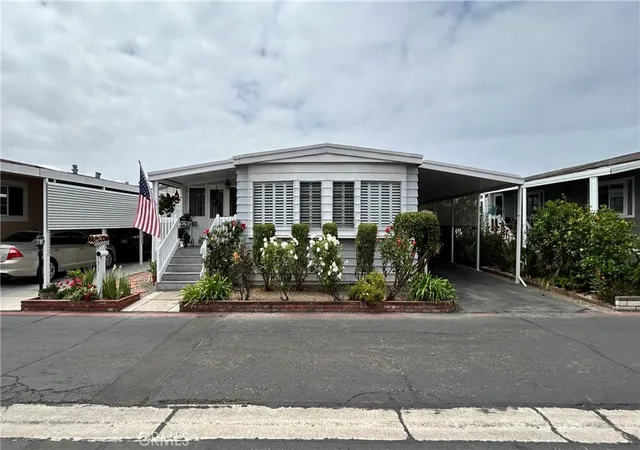 Photo 3 of Manufactured home for sale at 16444 Bolsa Chica #131, Huntington Beach, CA 92649 | MLS# OC26167585 | Listing updated on 2026-09-16