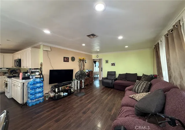 3rd image of 1003 W 225Th St, Torrance, CA 90502 | MLS# SB26167599