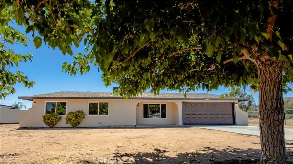Photo 1 of Sale Pending at 15576 Ute Rd, Apple Valley, CA 92307 | MLS# HD26166868 | Listing updated on 2026-10-20