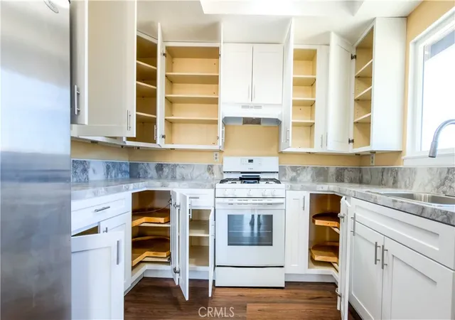 Photo 3 of Single family home for sale at 15576 Ute Rd, Apple Valley, CA 92307 | MLS# HD26166868 | Listing updated on 2026-10-10
