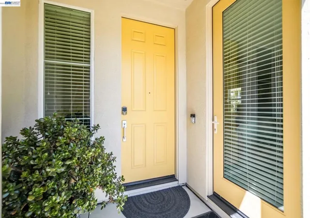Listing Photo 3 - Condo for sale in building located at 8550 Boardwalk Wy, Newark, CA 94560