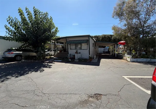 Photo 3 of Manufactured home for sale at 35080 Chandler Ave #54, Calimesa, CA 92320 | MLS# IG26165886 | Listing updated on 2026-10-07