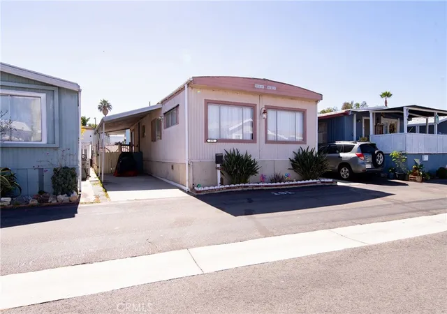 Photo 2 of Manufactured home for sale at 23701 S Western Ave #191, Torrance, CA 90501 | MLS# DW26167660 | Listing updated on 2026-10-11