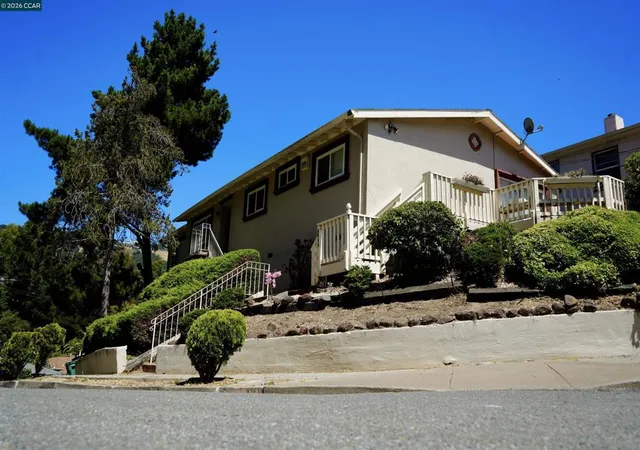 Photo 2 of Sale Pending at 3700 Lundholm Ave, Oakland, CA 94605 | MLS# 41143553 | Listing updated on 2026-09-10