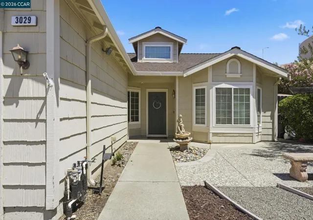 Photo 4 of Single family home for sale at 3029 Larkspur Dr, Antioch, CA 94531 | MLS# 41143557 | Listing updated on 2026-09-25