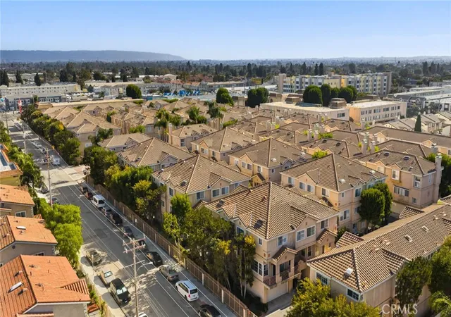 Photo 18 of Townhouse for sale at 14021 Lemoli, Hawthorne, CA 90250 | MLS# CV26166688 | Listing updated on 2026-09-23