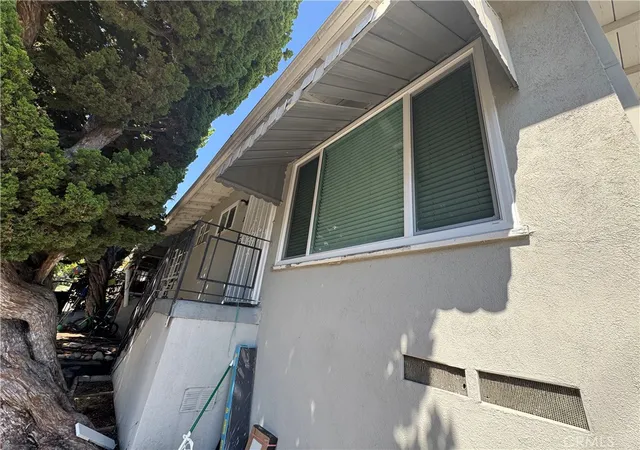Photo 4 of House for sale at 522 W Linwood Ave, Monrovia, CA 91016 | MLS# AR26167821 | Listing updated on 2026-10-11