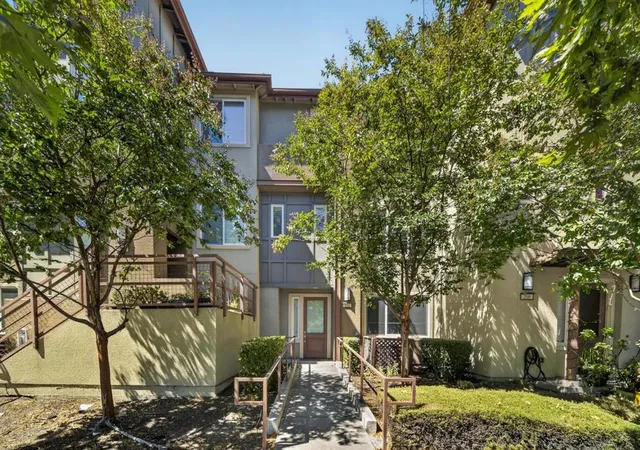 Listing Photo 2 - Condo for sale in building located at 258 Odyssey Ln, Milpitas, CA 95035 - Unit #24