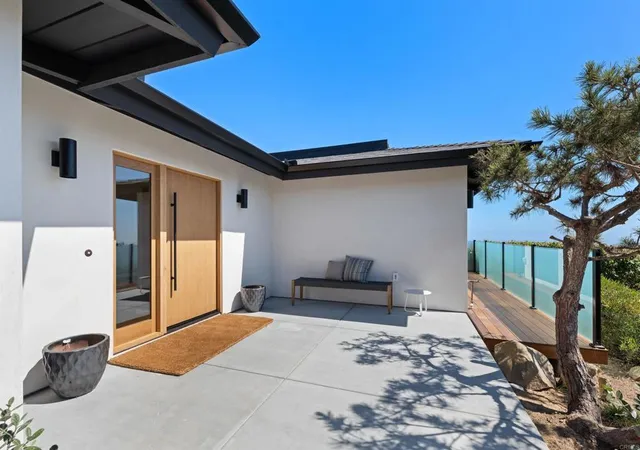 3rd image of 1553 Copa De Oro Dr, La Jolla, CA 92037 | MLS# NDP2607247