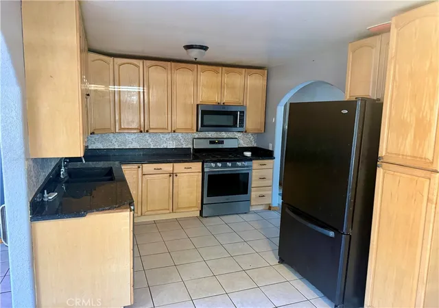 Photo 2 of Single family home for sale at 3640 Huntington Ave, Clearlake, CA 95422 | MLS# LC26167894 | Listing updated on 2026-10-12