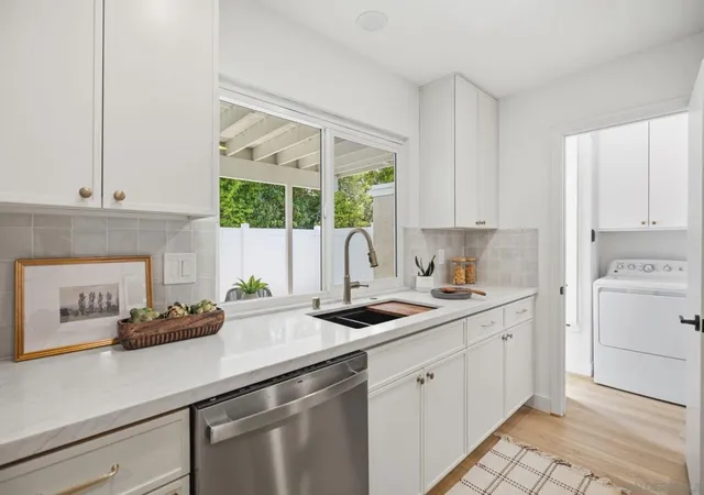 3rd image of 1129 Woodlake Dr, Cardiff By The Sea, CA 92007 | MLS# 260018805SD