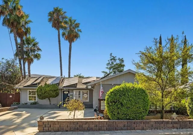 Photo 3 of Single family home for sale at 13922 Frame Rd, Poway, CA 92064 | MLS# 260018810SD | Listing updated on 2026-10-02